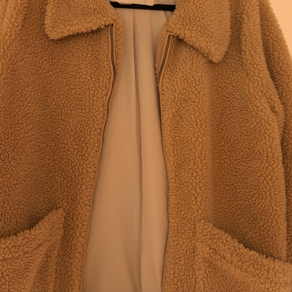 Hollister Tan Sherpa Teddy Jacket/Coat Like New - Picture 7 of 8